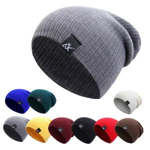 Crocheted Baggy Beanie: Essential Winter Accessory in Assorted Colors