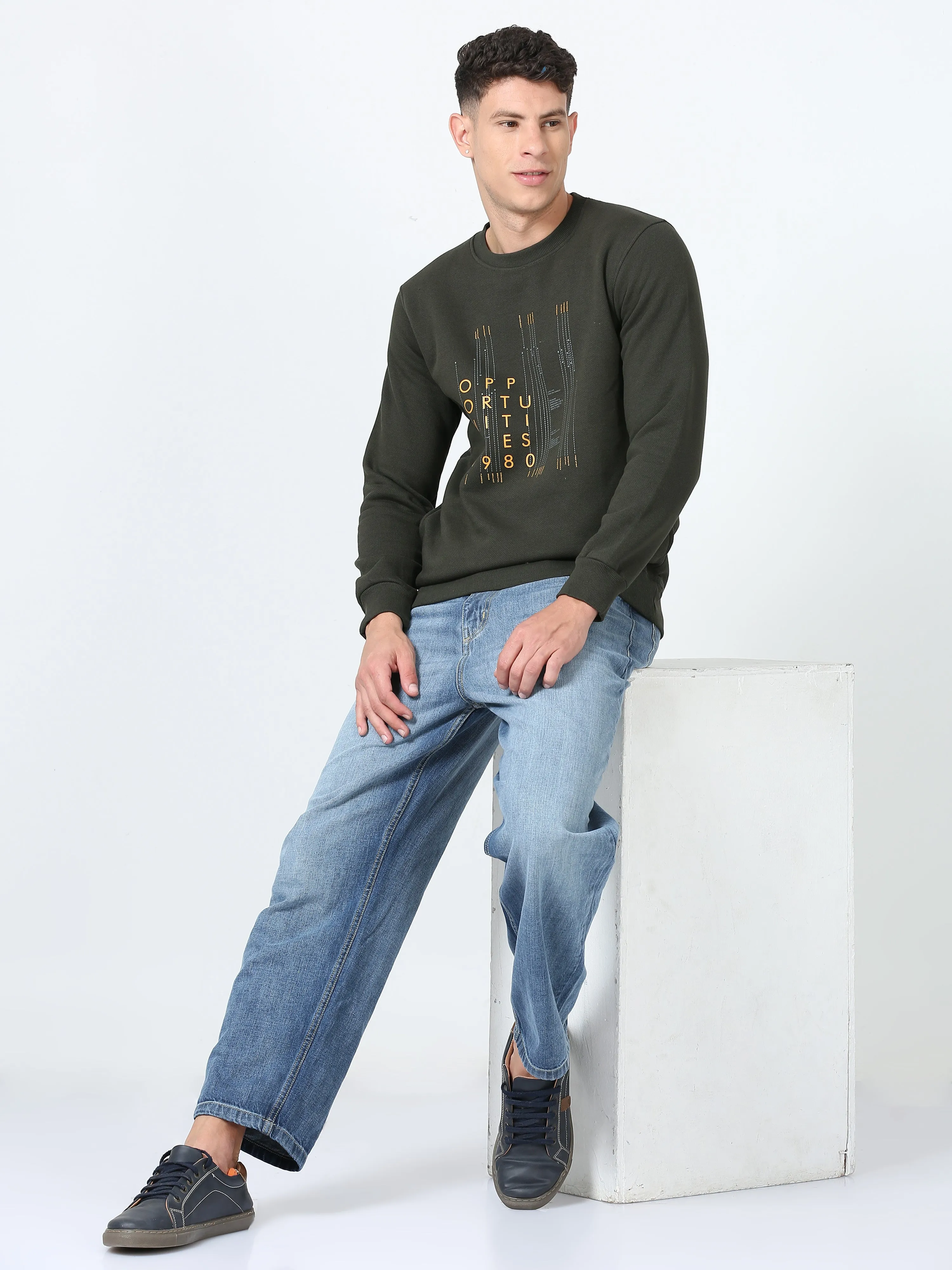 Men's Green Regular Fit Printed Full Sleeves Casual Sweatshirt