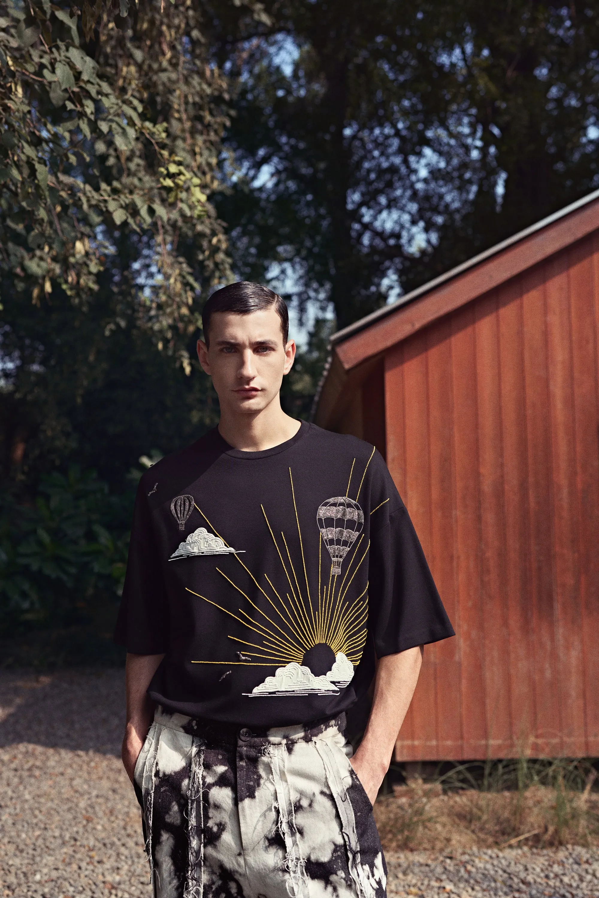 SUN, CLOUDS AND AIR BALLOONS OVERSIZED T-SHIRT